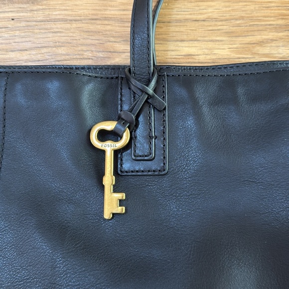 Fossil Black Leather Tote Bag - Picture 6 of 9